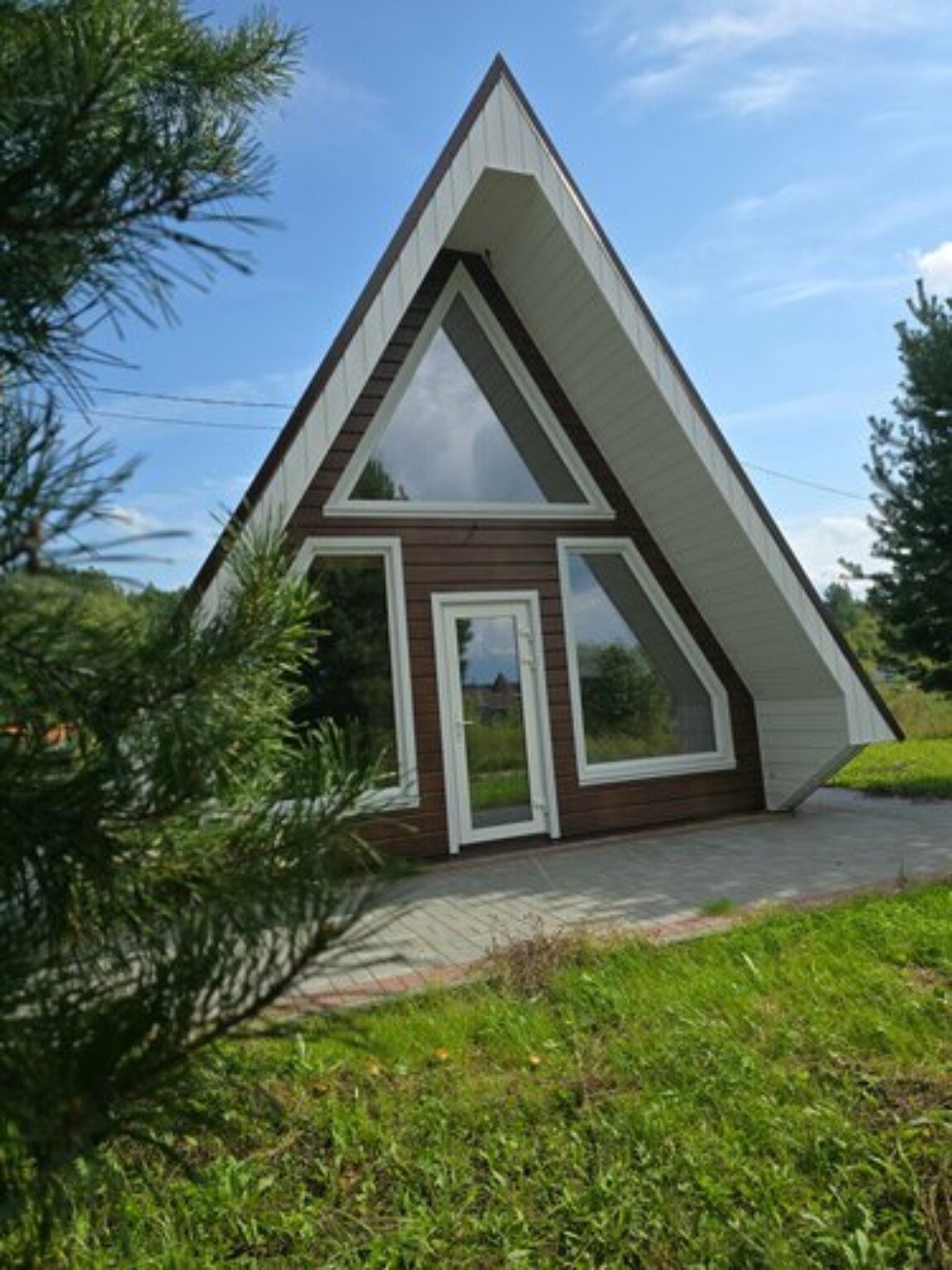 Домик A-frame с террасой